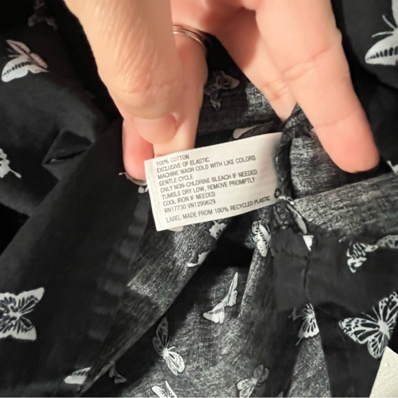 Black Wild Fable Size Small Smocked Bell Long Sleeve Blue Butterly Print Preowne - Picture 4 of 8